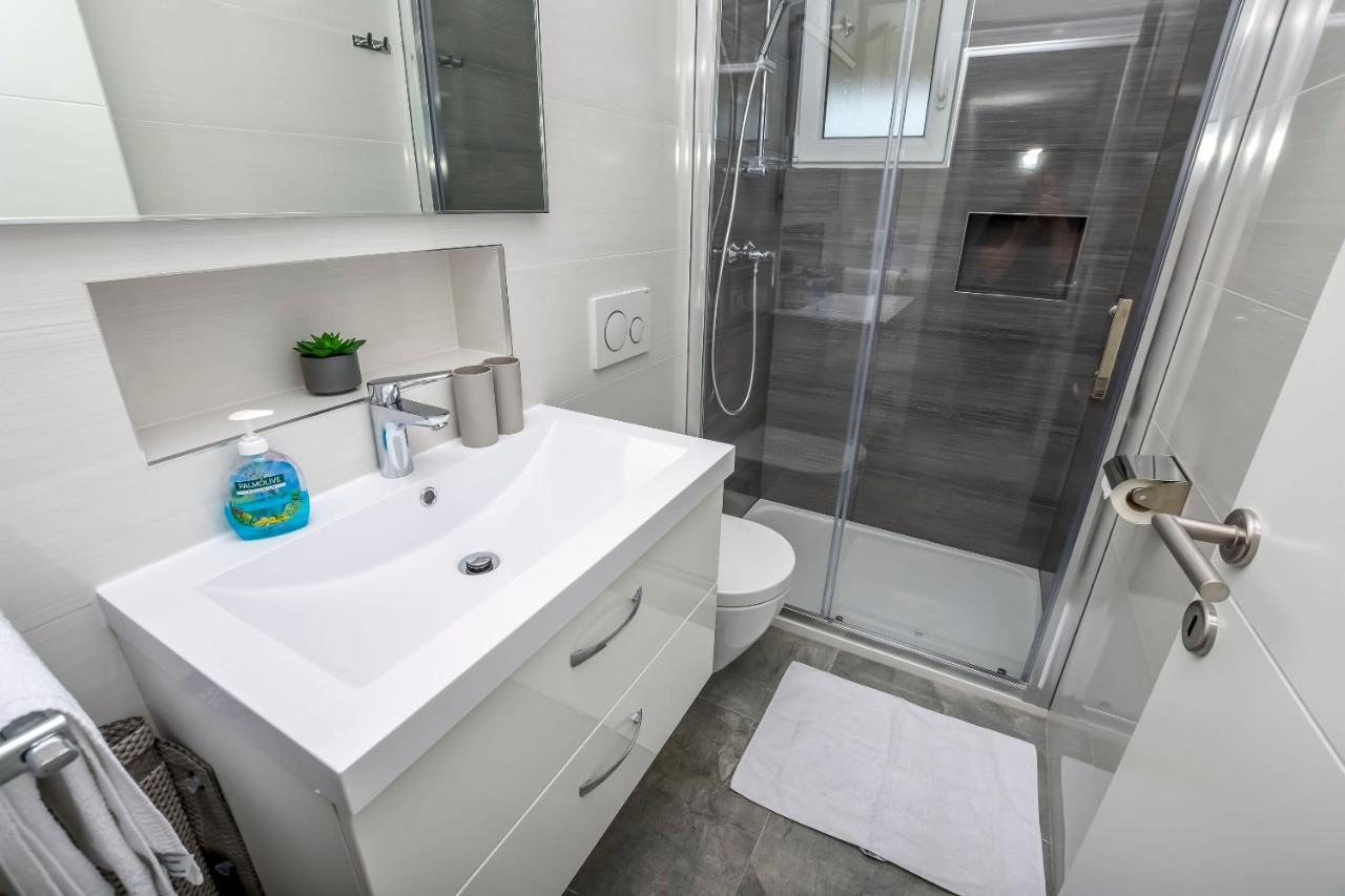רוגוזניצה Apartments Sime מראה חיצוני תמונה