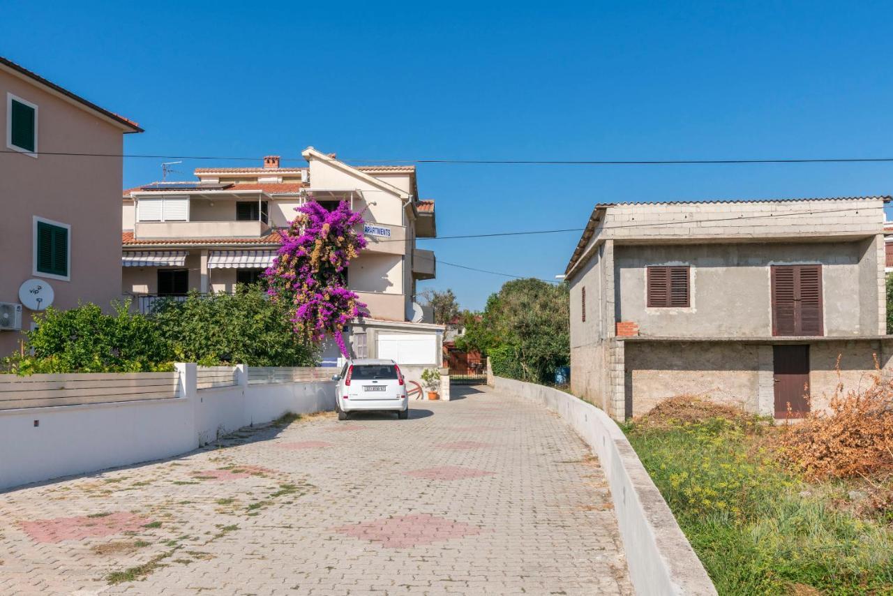 רוגוזניצה Apartments Sime מראה חיצוני תמונה