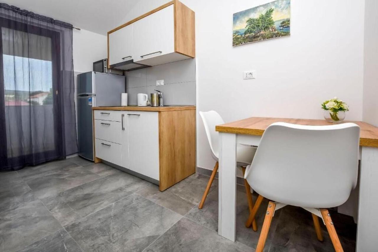 רוגוזניצה Apartments Sime מראה חיצוני תמונה