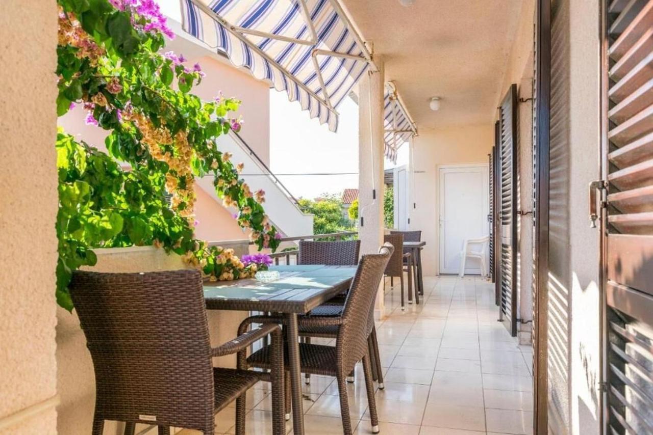 רוגוזניצה Apartments Sime מראה חיצוני תמונה